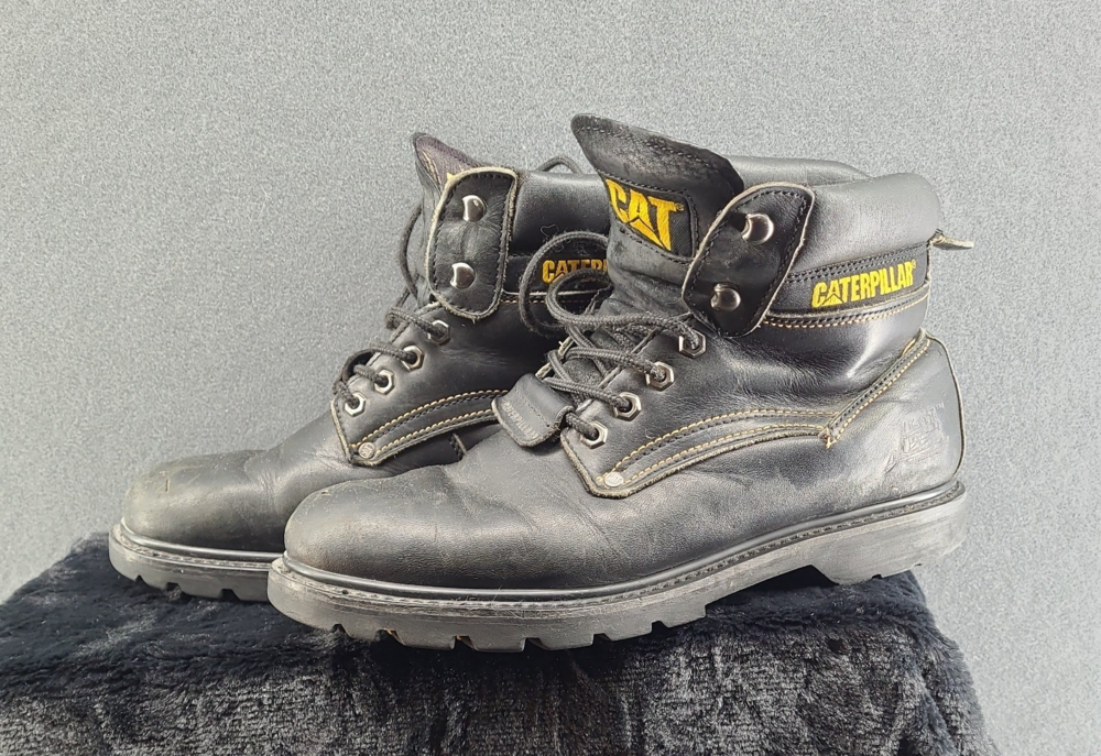CAT Caterpillar Walking Machines Work Boots Black Leather Mens 10W Oil Resist